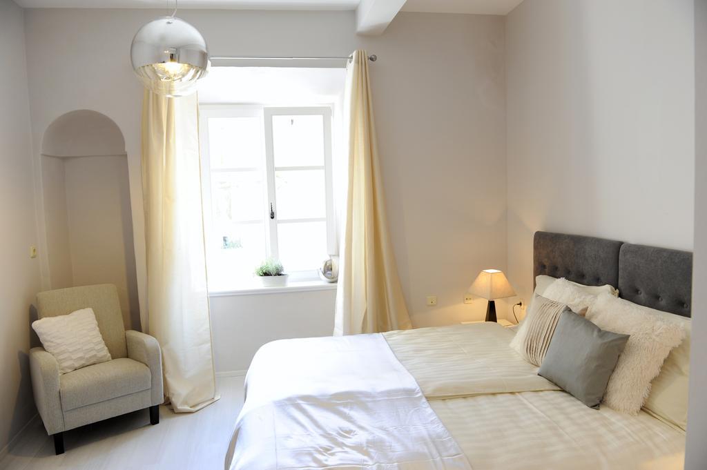 Fresh* Sheets Kathedral Dubrovnik Bed & Breakfast Room photo